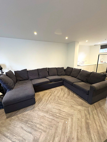 Grey fabric corner - corner, bed